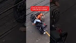 SE DEU MAL TENTANDO LEVAR A MOTO. ELA TINHA TRAVA DE DISCO