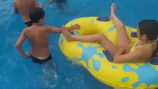 СуперМен в Water park