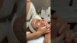 cara mengencangkan kulit dan membentuk wajah menjadi VSHAPE #shorts