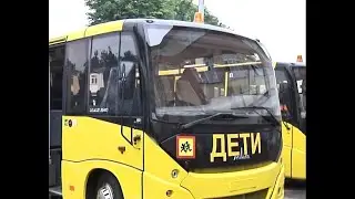 В регионах появятся новые школьные автобусы и кареты скорой помощи