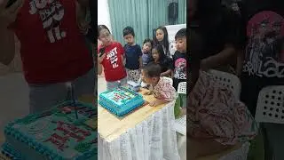 Hermie blow the candle