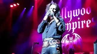 Hollywood Vampires: 