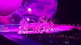 Ariana Grande - 7 Rings (HD) - O2 Arena - 17.08.19