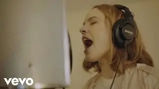 Bridgit Mendler - Snap My Fingers (In Studio Behind the Scenes)