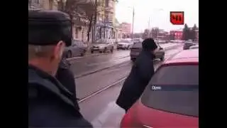 В Орле девушка заблокировала движение на 2 часа