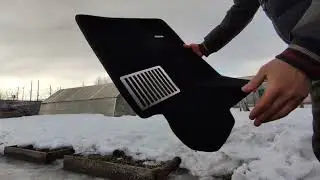 Интересная побочка... Автомобильные коврики показали себя с неожиданной стороны. Но, сначала помоем.