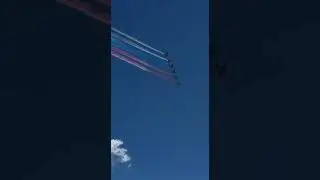 🇷🇺 Триколор в небе над столицей.