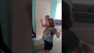 VID_20170825_175545090.mp4