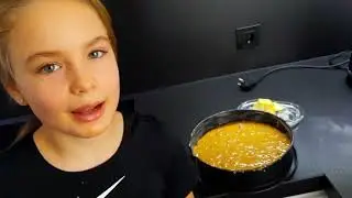 Dzisiaj piekę ciasto marchewkowe :)