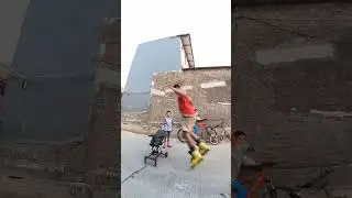 di tantang loncatin stroler anak bayi