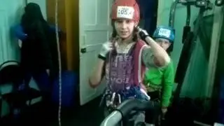Дина и Лиза тренировка   подьем по веревке в аварийной обвязке