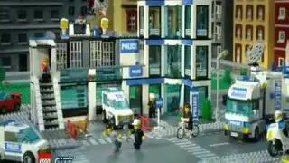 LEGO® CITY 7498 Police Station 2011