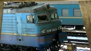 ЧМЭ3-6105 & ВЛ11М-082 с поездами