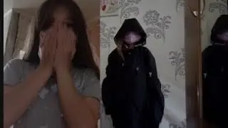 Анти-страшилка. ко мне кто то стучится в дверь, мне страшно😱😁