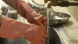 Preventing Infection at Birth (Spanish) - Childbirth Series