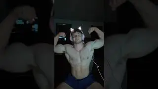 Twitch link in bio:) Watch me stream! #fitness #workout #gym #fitnessmotivation #streamer