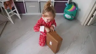 Распаковка от Василисы. Детские игрушки для ванны. Маленький блогер.