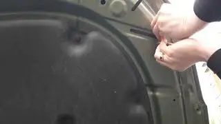 Установка газовых упоров капота Ford Kuga 2