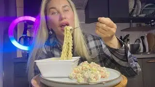 МУКБАНГ/ОЛИВЬЕ И ДОШИРАК/ПРИВОРОТ 💆‍♀️🍔🍕