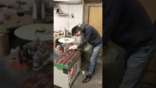 Киря кормит свою полку