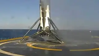 The core of SpaceX Falcon Heavy stopped the landing before sliding into the abyss of the ocean.