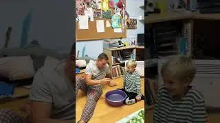 Шок контент. Ребенок двигает предметы силой мысли.. Отец и сын фокусы 