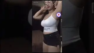 Sri ayu tarisa live bigo goyang hot!!! (Part 2)