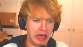tommyinnit shows how to survive a knife attack