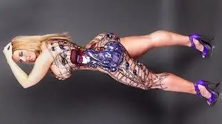 GIRLS W BODY PAINT