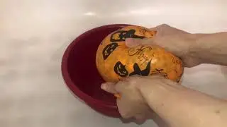 Fun Halloween Orbeez balloons pop