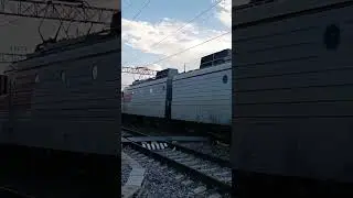ВЛ10у-680 с  проезжает Токсово, снимал с 
