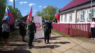 Ветераннарга капка төбендә концерт күрсәттеләр