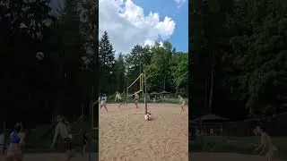 Засадил #volleyball #пляжныйволейбол #shorts