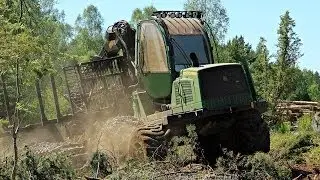 John Deere 1510E Forwarder