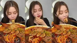 Китайцы едят на камеру!!! 🍝🥢🍝🥢