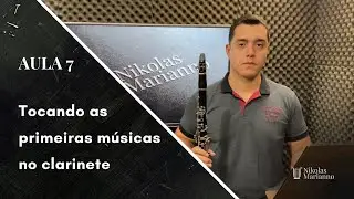 Tocando as primeiras músicas no clarinete