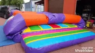 Hüpfburg bunt und cool Party Kinder Kids Spaß