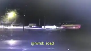 Момент аварии автобуса и легковового автомобиля Volkswagen Touareg