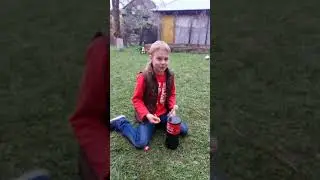 Елисей смешивает Coca-Cola и Mentos