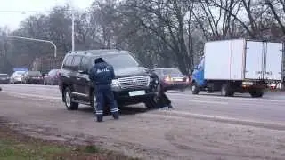 Пешехода возле Строителя на бешенной скорости снес джип