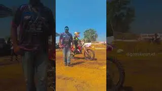 Ini dia joki konsiten yang slalu berangkat bersama keluarga#short#grastrack #balapmotor