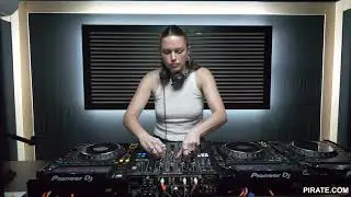 The Pirate Hotmix: ELLES