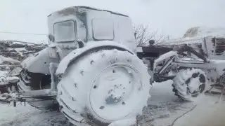 We start a tractor AT SUMMER SOLAR in FROST !!!