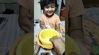 ddeykho me bunu k lia kiya gift laai hu || bunu gift le kr hue khoos ||