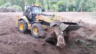 CAT 434E Orman olmuş alanı temizledik, bir tarla daha çıktı