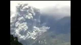 Japan volcano erupts, several injured, aircraft diverted