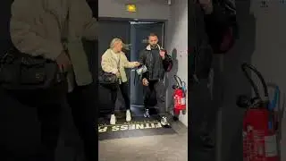 Quand elle me donne son sac en arrivant à la salle 😂 