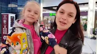 Лайфхак 50 наклеек за одну покупку! Получили бесплатную игрушку Команда ПЛЮШ