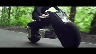 La moto del futuro che non cade mai!