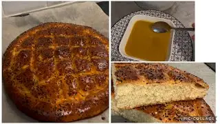 Le pain Turc et la soupe aux légumes